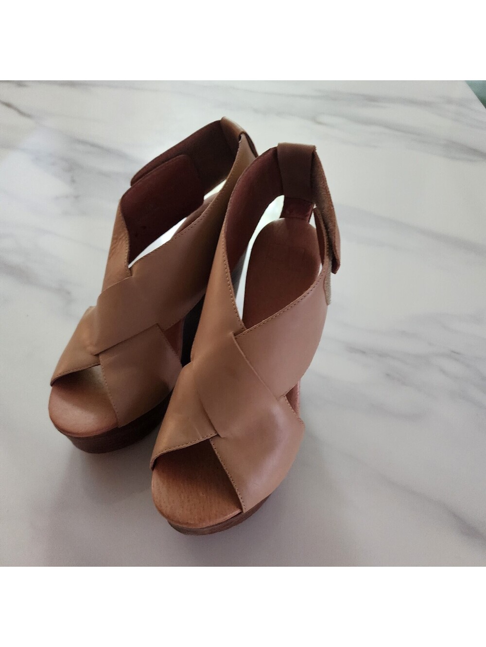 J. Litvack Tan Crossover Platform Wedge Sandals Women’s 7.5